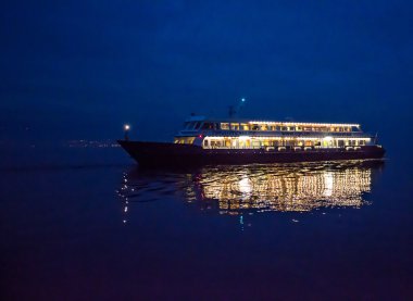 Cenevre Gölü feribotu