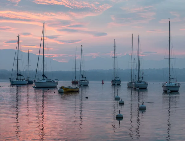 Sunrise and Sailboats — Stock Photo, Image