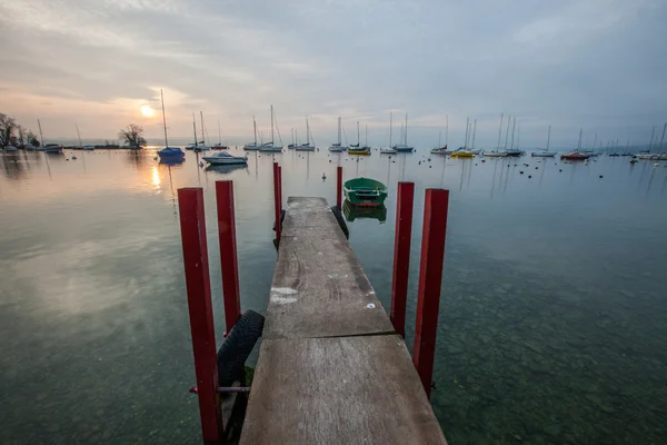 Houten steiger — Stockfoto