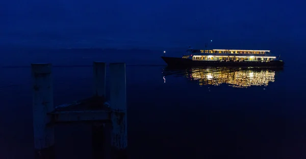 Ochtendveerboot — Stockfoto