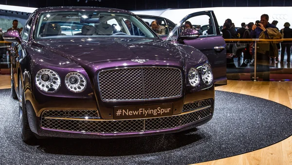 83a edizione del Salone dell'Automobile di Ginevra 2013 - Bentley Flying Spur — Foto Stock