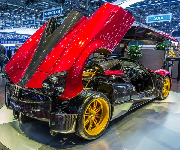 Åttiotredje Genève internationella motorshow - pagani huayra — Stockfoto