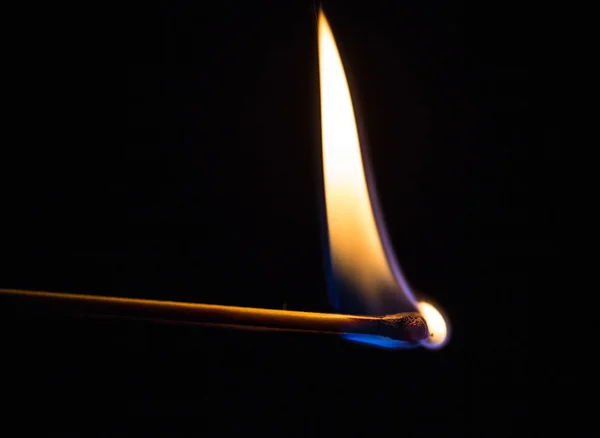 Burning match — Stockfoto