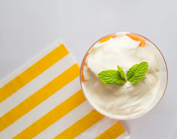 Papaya con yogurt — Foto Stock