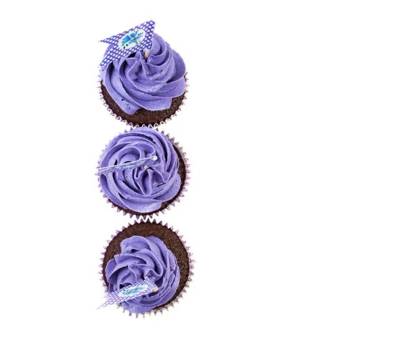 Фиолетовые кексы — стоковое фото