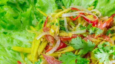 Mango meyve salatası