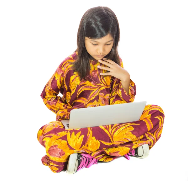 Young Girl Using Notebook — Stock Photo, Image