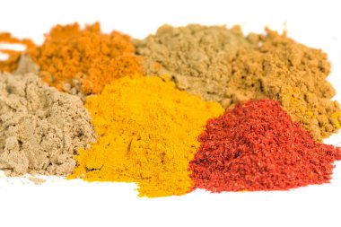 çeşitli toz baharat