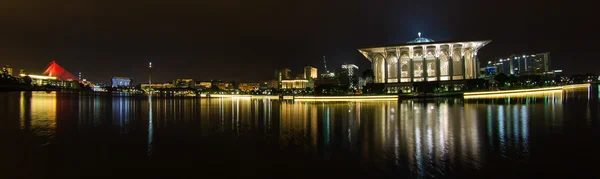 Putrajaya, Malajsie, noční krajinou — Stock fotografie