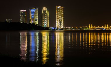 Modern Binası nightscape