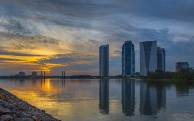 modern binalar günbatımı