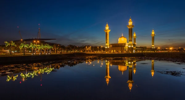 Mesquita e Reflexão — Fotografia de Stock