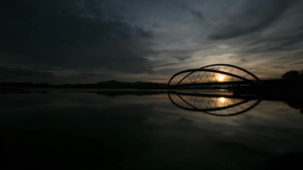 Nascer do sol em uma ponte Time Lapse — Vídeo de Stock