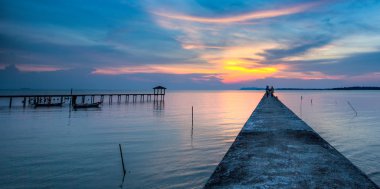 balıkçı iskelesi ve gün batımı