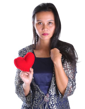 Asya malay kadın kalp işareti