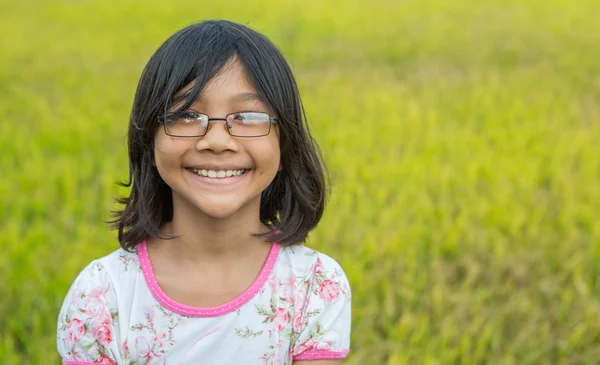 Kinder und Reisfeld — Stockfoto