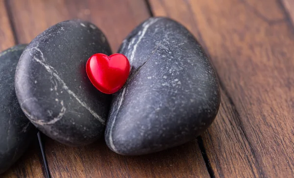 Zen Stone and Valentine Heart — Stock Photo, Image