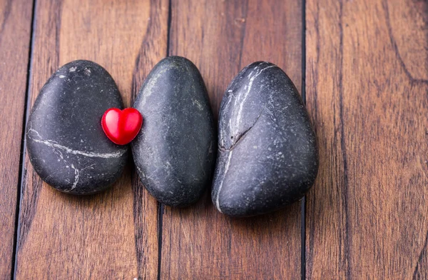 Zen Stone and Valentine Heart — Stock Photo, Image