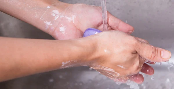 Female Washing Hands — Stock Photo, Image