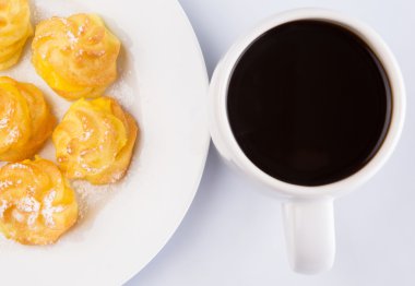 ev yapımı krem puf ve kahve