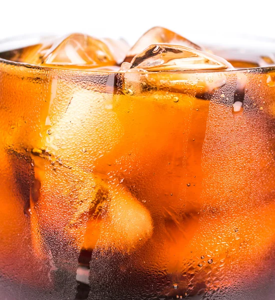 Bevanda di cola con ghiaccio — Foto Stock