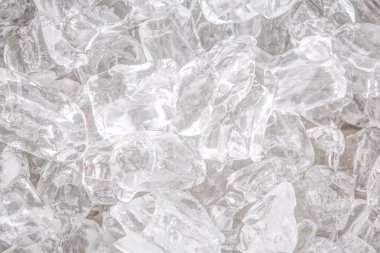 buz küpleri ile Cola içecekler