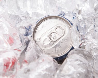 konserve cola içecekler