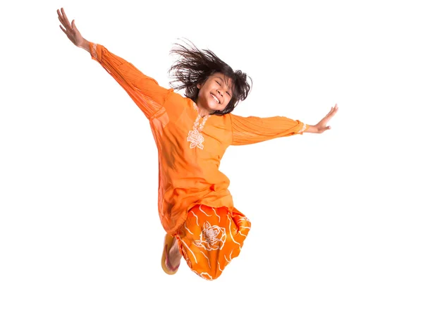 Aziatische meisje springen — Stockfoto
