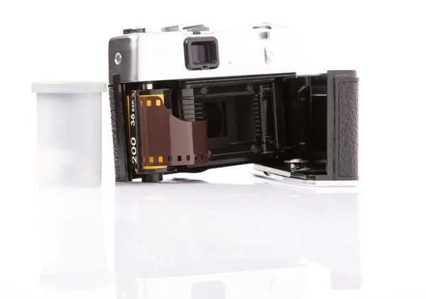 Old Camera And Film Cartridge — Stock Photo, Image