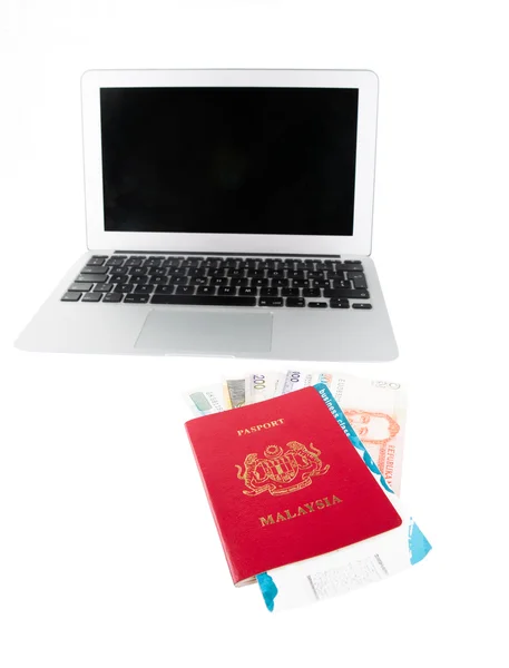 Passport And Laptop — Stock Photo, Image