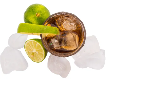 Té helado con cubo de hielo — Foto de Stock