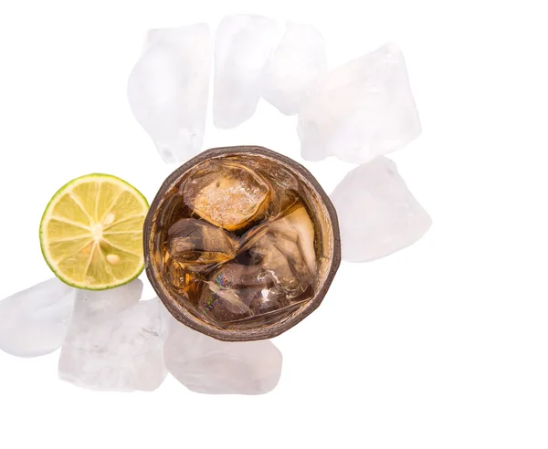 Té helado con cubo de hielo — Foto de Stock