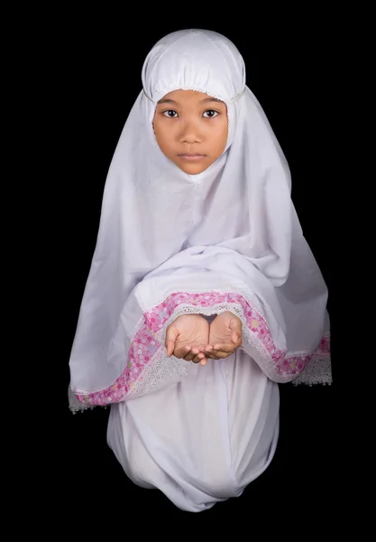 Mladá dívka v bílém hidžáb — Stock fotografie