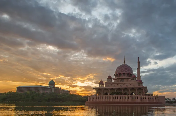 Mesquita ao amanhecer — Fotografia de Stock