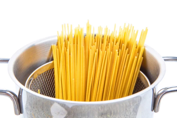 Tencerede spagetti — Stok fotoğraf