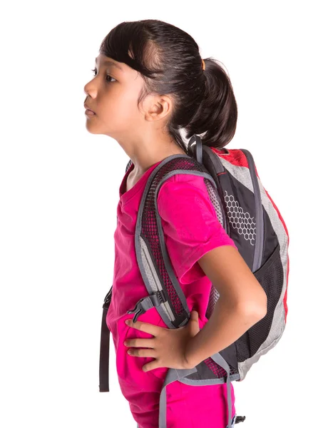 Junges Mädchen mit Rucksack — Stockfoto