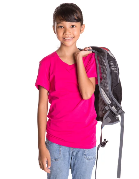 Junges Mädchen mit Rucksack — Stockfoto