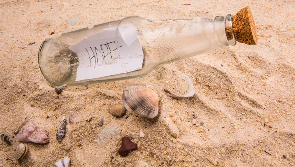 Mensaje en una botella — Foto de Stock