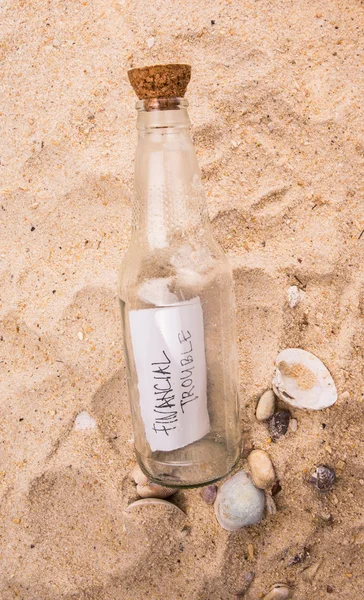 Mensagem em uma garrafa — Fotografia de Stock