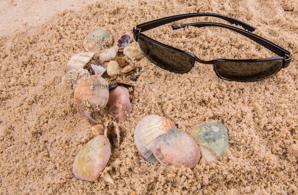 Sunglasses On Sand — Stock Photo, Image