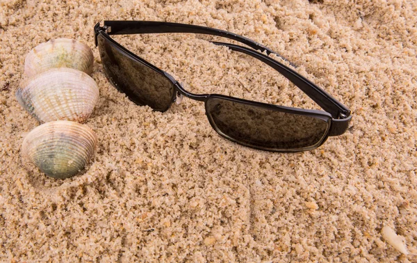 Sunglasses On Sand — Stock Photo, Image