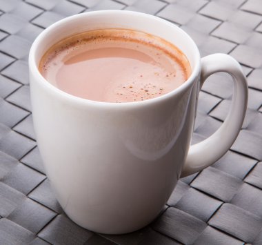 bir bardak sıcak çikolata