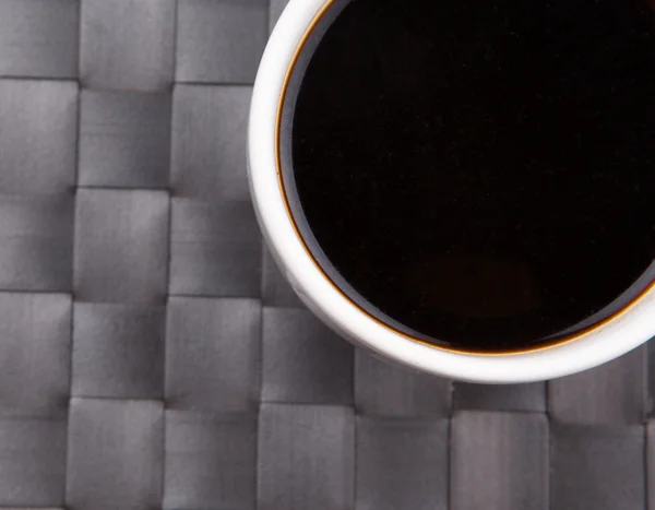 Een mok van zwarte koffie — Stockfoto