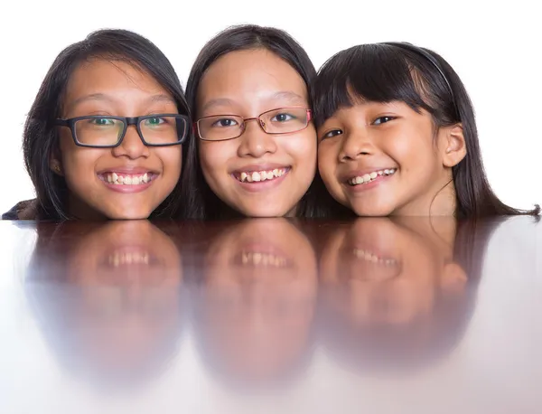 Три сестры — стоковое фото