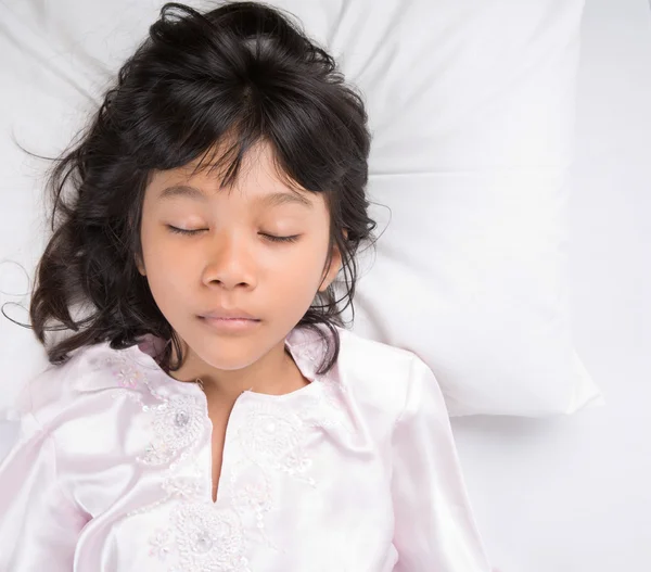 Ung flicka sover年轻的姑娘在睡觉 — Stockfoto