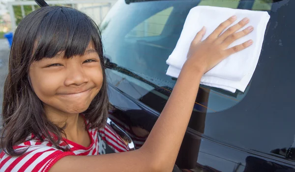 Girl Washing Car — Stock Photo, Image