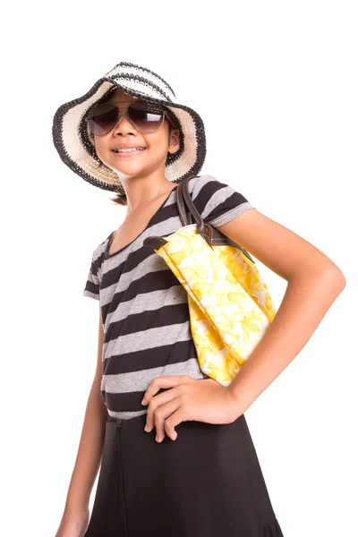 Chica joven con sombrero, gafas de sol y bolso —  Fotos de Stock