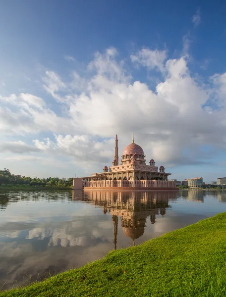 Putra Mosque, Malaysia — Stock Photo, Image
