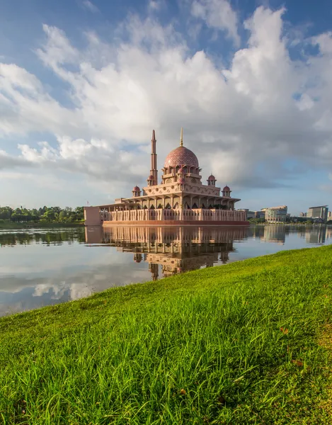 Putra Mosque, Malaysia — Stock Photo, Image