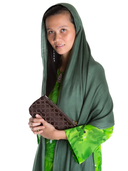 Moslimvrouw met groene hoofddoek — Stockfoto